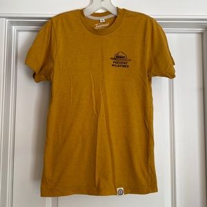 Landmark Project Smokey the Bear Mustard Gold T-shirt, Unisex size X-Small, EUC